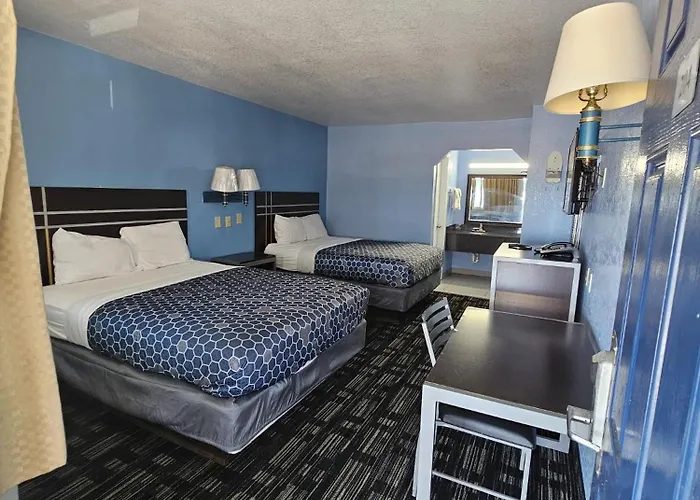 Regency Inn Motel By The Beach